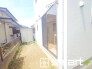 ～お庭もある余裕の敷地～
・広々した敷地にはお庭もご用意。お庭があるだけで余裕を感じますね。
・防草シートや人工芝の敷設などのオプションもお気軽にご相談くださいませ。

