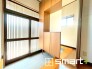 ～お出かけ前の身だしなみも～
・シューズボックスに姿見をご用意。
・朝の忙しい時間もお出かけ前にパっと服装をご確認いただけます。
