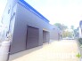 ～広々したお庭のある邸宅～
・余裕の敷地には広いお庭もご用意。
・ガーデニングや安らぎの空間として、倉庫を置いたりと様々な活用が可能です。
・人工芝の敷設などもお気軽にご相談くださいませ。
