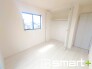 ～２面採光の明るいお部屋～
・洋室は２面採光とする事で穏やかな陽の入る明るい空間となっております。
・くつろぎのプライベート時間を明るい空間で穏やかにお過ごしいただけます。
