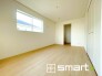 ～２面採光の明るいお部屋～
・洋室は２面採光とする事で穏やかな陽の入る明るい空間となっております。
・くつろぎのプライベート時間を明るい空間で穏やかにお過ごしいただけます。
