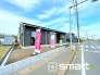 ～閑静な住宅街の立地～
・周辺は閑静な住宅街となっておりますので、静かな暮らしをご実現いただけます。
・前面道路の交通量も多くないので、小さなお子様がいるご家庭でもご安心ですね。
