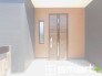 ～お住まいの顔「玄関」～
・玄関ドアの上にはもちろん軒がございますので、雨の日でも濡れずに鍵の開閉が可能です。
・鍵は防犯性に優れたディンプルキーを採用。
