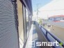 ～洗濯物も干しやすいバルコニー～
・陽当たり良好な南側のバルコニーは３部屋から出入りができて毎日のお洗濯も快適。
・テラス屋根等のオプションもお気軽にご相談くださいませ。
