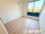 ～２面採光の明るいお部屋～
・洋室は２面採光とする事で穏やかな陽の入る明るい空間となっております。
・くつろぎのプライベート時間を明るい空間で穏やかにお過ごしいただけます。
