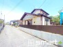 ～開放感ある角地のお住まい～
・２方向が空く事で開放感のある角地に位置しております。
・窮屈な感じが無く、ゆったりと暮らせるこの魅力をぜひ現地でご体感くださいませ。
