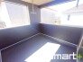～屋根付きのバルコニー～
・バルコニーは屋根付きなので急な雨でも安心です。
・奥行きもあるので洗濯物が干しやすいのも嬉しいポイントですね。
