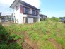 ～広々したお庭のある邸宅～
・余裕の敷地には広いお庭もご用意。
・ガーデニングや安らぎの空間として、倉庫を置いたりと様々な活用が可能です。
・人工芝の敷設などもお気軽にご相談くださいませ。
