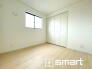 ～２面採光の明るいお部屋～
・洋室は２面採光とする事で穏やかな陽の入る明るい空間となっております。
・くつろぎのプライベート時間を明るい空間で穏やかにお過ごしいただけます。
