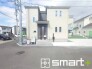 ～開放感ある角地のお住まい～
・２方向が空く事で開放感のある角地に位置しております。
・窮屈な感じが無く、ゆったりと暮らせるこの魅力をぜひ現地でご体感くださいませ。
