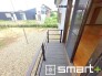 室内と屋外をゆるやかに繋ぐウッドデッキは、日々の暮らしに心地よい開放感をもたらし、心穏やかなひとときを過ごせる場所として静かに佇んでいます
