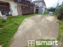 ～閑静な住宅街の立地～
・周辺は閑静な住宅街となっておりますので、静かな暮らしをご実現いただけます。
・前面道路の交通量も多くないので、小さなお子様がいるご家庭でもご安心ですね。

