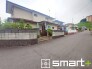 ～開放感ある角地のお住まい～
・２方向が空く事で開放感のある角地に位置しております。
・窮屈な感じが無く、ゆったりと暮らせるこの魅力をぜひ現地でご体感くださいませ。
