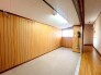 ～収納力豊富な便利な納戸～
・季節物やアウトドア用品などをすっきり収納できる、ゆとりあるスペースです。
・収納だけでなく、趣味部屋やワークスペースとしても活用できます