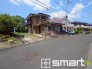 ～開放感ある角地のお住まい～
・２方向が空く事で開放感のある角地に位置しております。
・窮屈な感じが無く、ゆったりと暮らせるこの魅力をぜひ現地でご体感くださいませ。
