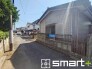 ～閑静な住宅街の立地～
・周辺は閑静な住宅街となっておりますので、静かな暮らしをご実現いただけます。
・前面道路の交通量も多くないので、小さなお子様がいるご家庭でもご安心ですね。
