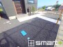 ～ゆとりあるカースペース～
・セカンドカーや来客時にも困らないカースペース２台分。物置や駐輪スペースなどにも利用できますね。
・カーポートなどのオプションもお気軽にご相談くださいませ。
