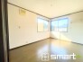 ～２面採光の明るいお部屋～
・洋室は２面採光とする事で穏やかな陽の入る明るい空間となっております。
・くつろぎのプライベート時間を明るい空間で穏やかにお過ごしいただけます。
