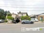 ～落ち着いた和風住宅～
・和風ならではの趣を感じる外観。リフォーム次第でさらに魅力が広がります。
・駐車スペース付きで、お車をお持ちの方にも便利です。