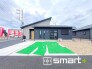 ～駐車場は３台分ご用意～
・駐車場は３台分ございますので、車通勤の方や複数台お持ちの方にもお勧めのお住まいです。
・ご来客の際も安心の余裕の敷地です。
