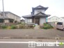 ～閑静な住宅街の立地～
・周辺は閑静な住宅街となっておりますので、静かな暮らしをご実現いただけます。
・前面道路の交通量も多くないので、小さなお子様がいるご家庭でもご安心ですね。
