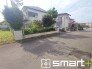 ～閑静な住宅街の立地～
・周辺は閑静な住宅街となっておりますので、静かな暮らしをご実現いただけます。
・前面道路の交通量も多くないので、小さなお子様がいるご家庭でもご安心ですね。

