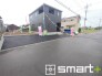 ～閑静な住宅街の立地～
・周辺は閑静な住宅街となっておりますので、静かな暮らしをご実現いただけます。
・前面道路の交通量も多くないので、小さなお子様がいるご家庭でもご安心ですね。
