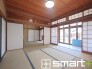～「和みの部屋」和室をご用意～
・ゴロンと寝転がったり、お子様のいるご家庭ではお子様を寝かしつけたり、などご活用いただける和室をご用意。
・やはり畳の香りは心が落ち着きますね。

