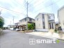 ～開放感のある前面道路も魅力のひとつ～
・住宅街ならではの落ち着いた街並み。
・車の出入りもしやすそうな、ゆとりを感じる立地です。