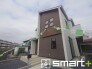 ～閑静な住宅街の立地～
・周辺は閑静な住宅街となっておりますので、静かな暮らしをご実現いただけます。
・前面道路の交通量も多くないので、小さなお子様がいるご家庭でもご安心ですね。
