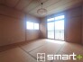 ～２面採光の明るいお部屋～
・和室は２面採光とする事で穏やかな陽の入る明るい空間となっております。
・くつろぎのプライベート時間を明るい空間で穏やかにお過ごしいただけます。
