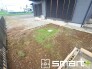 ～広々したお庭のある邸宅～
・余裕の敷地には広いお庭もご用意。
・ガーデニングや安らぎの空間として、倉庫を置いたりと様々な活用が可能です。
・人工芝の敷設などもお気軽にご相談くださいませ。
