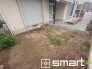 ～お庭もある余裕の敷地～
・広々した敷地にはお庭もご用意。お庭があるだけで余裕を感じますね。
・防草シートや人工芝の敷設などのオプションもお気軽にご相談くださいませ。
