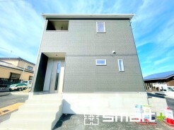 ~完成物件もご案内可能~
・ご案内時には実際の立地に加え、同メーカー・同仕様の完成物件もご案内可能です。
・ぜひ現地と建物をご覧いただき、具体的にイメージしてみてくださいませ。