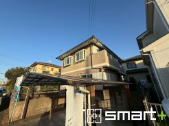 ~閑静な住宅街の立地~
・周辺は閑静な住宅街となっておりますので、静かな暮らしをご実現いただけます。
・前面道路の交通量も多くないので、小さなお子様がいるご家庭でもご安心ですね。