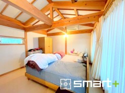 ~2面採光の明るいお部屋~
・洋室は2面採光とする事で穏やかな陽の入る明るい空間となっております。
・くつろぎのプライベート時間を明るい空間で穏やかにお過ごしいただけます。