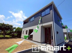 ~スタイリッシュな外観~
・重厚感のある濃い目の色と清潔感のあるホワイトの組み合わせが、洗練されたクールな雰囲気を醸し出しています。
・2色のコントラストが美しく落ち着きあるデザインの外観。