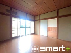~ナチュラルな色彩のLDK~
・自然な風合いの色味で纏められたLDKは家具のコーディネートもしやすくなっております。
・どんなインテリアにするか、考えるだけでも楽しくなりますね。